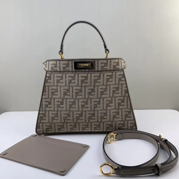 Fendi Peekaboo Iseeu Medium Bag