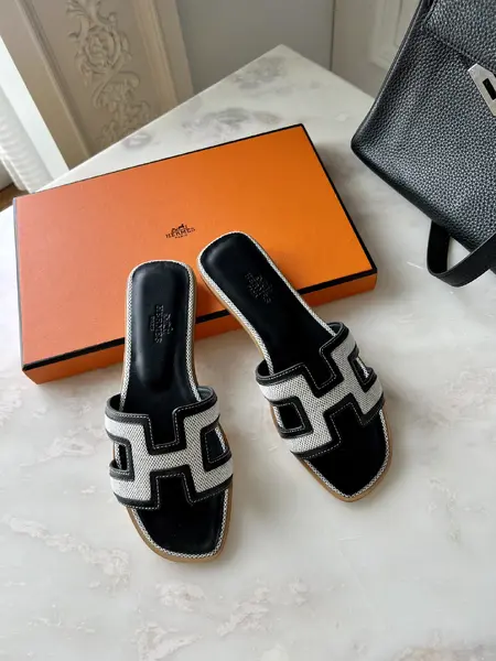 Hermes Oran Slippers