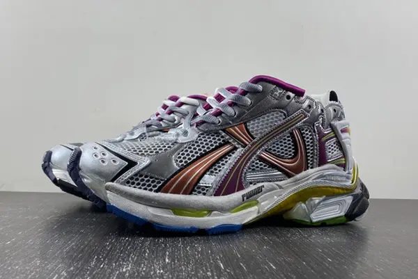 7.5Balenciaga772774-W3RBW-9168