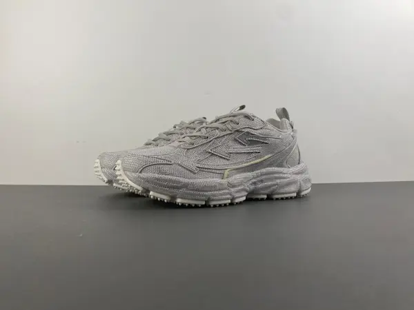 Off White 24