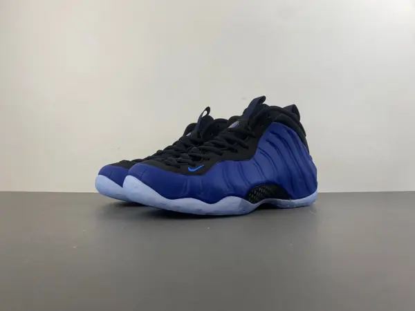 Nike Air Foamposite One “Deep Royal”  HJ5195-400