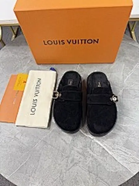 LOUIS VUITTON  monogram