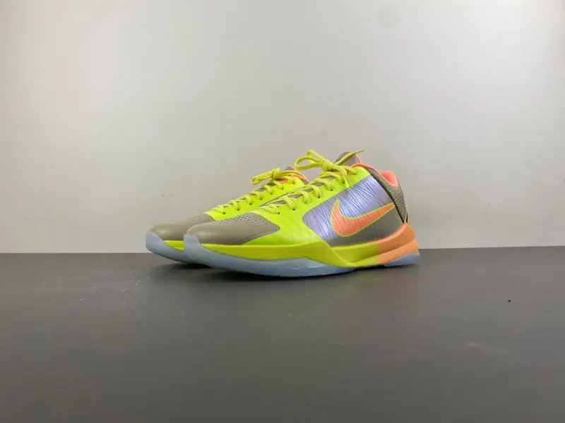 Kobe 5 Protro  IQ9316-200