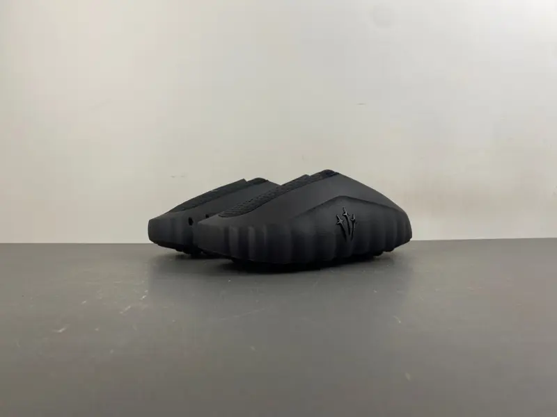NOCTAx Nike Mind 001