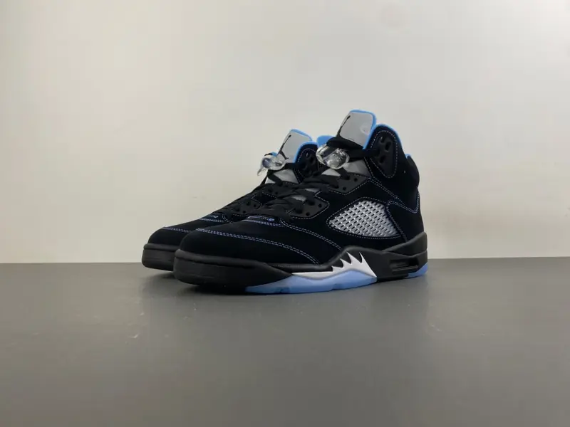 Air Jordan 5 Retro 2026 'Black University Blue' 2026 DD0587-008