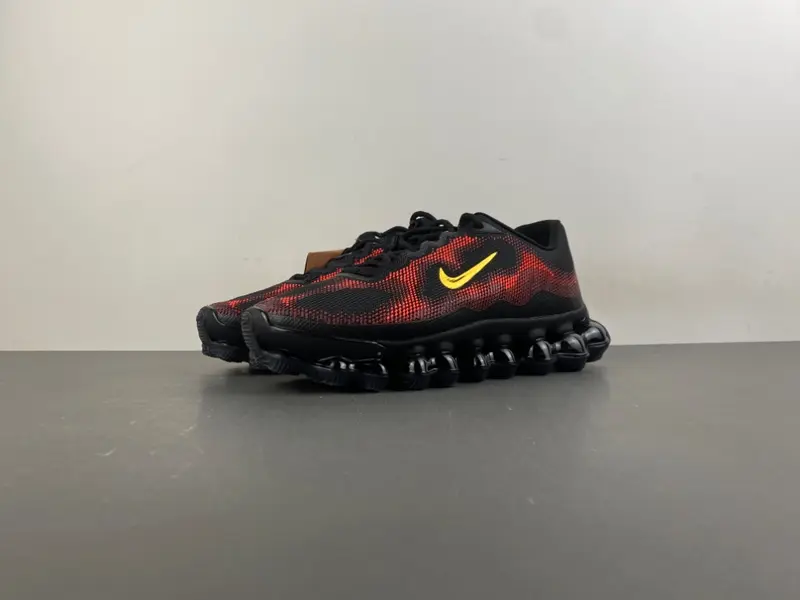 Air Liquid Max Bright Crimson and Fire Red IQ7634-002