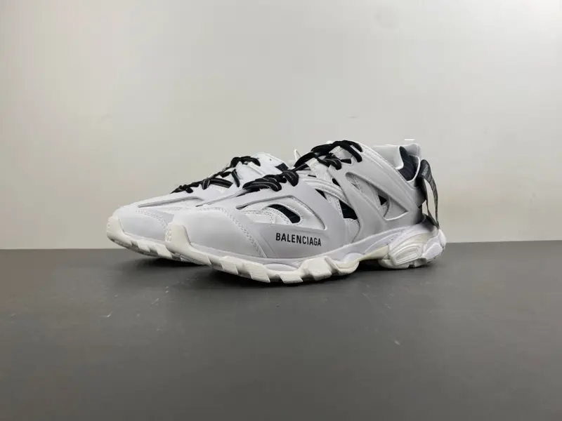 Balenciaga 3.0 542023-W3SRA 0135.