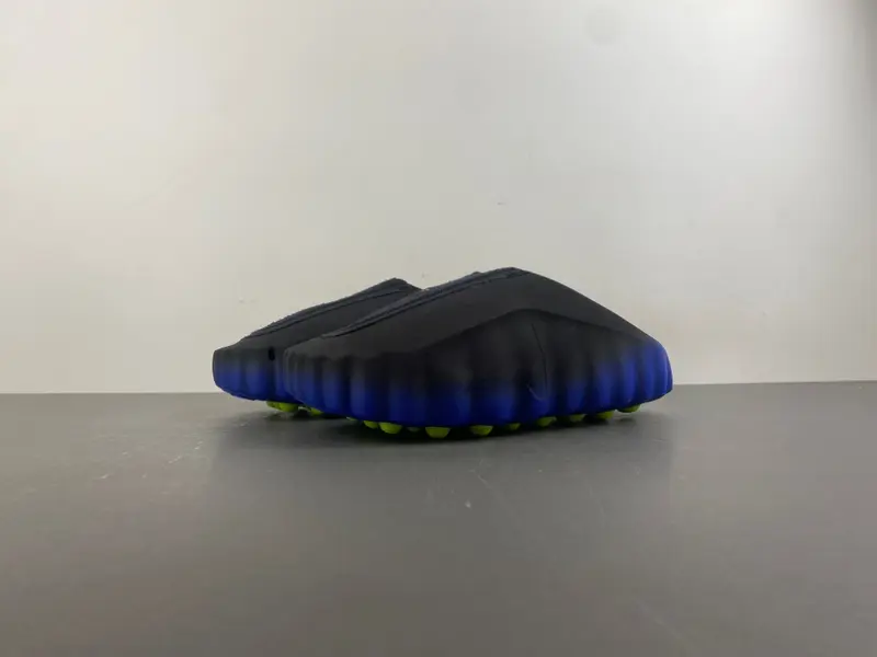 Mind 001 Flyknit “Hyper Royal” Hyper Royal/Black-Volt IR2175-400