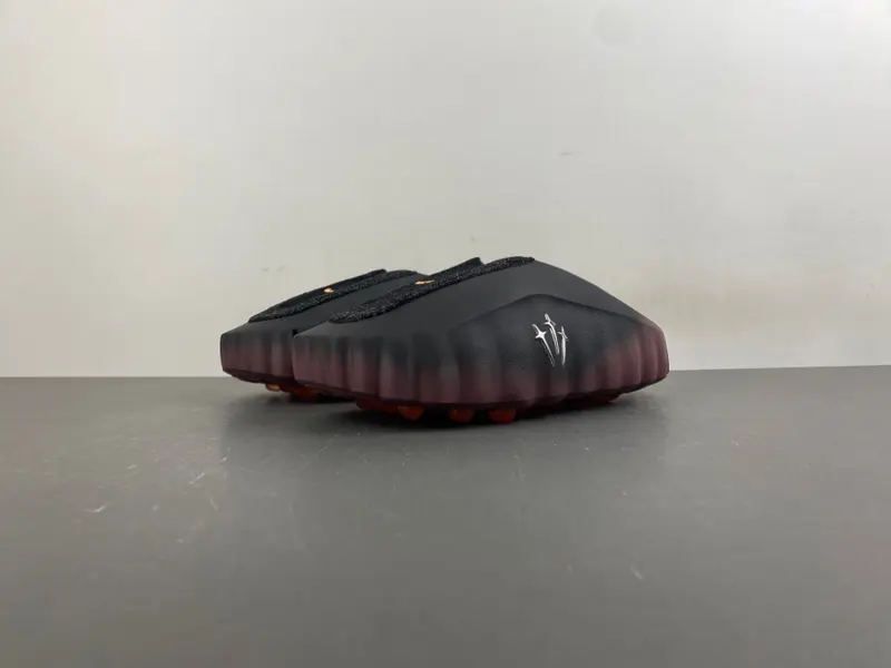 NOCTAx Nike Mind 001