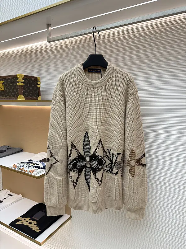 LOUIS VUITTON Three-Flower Crew Neck Sweater