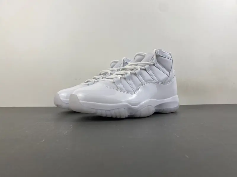 COMME des GARÇONS x Air Jordan 11 Pack Expected Fall IV7639-100