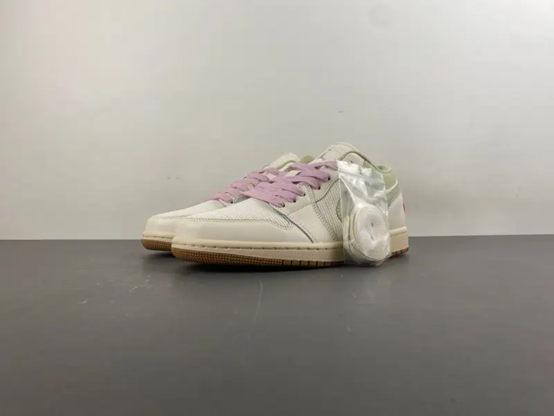 Air Jordan 1 Low II0569-100