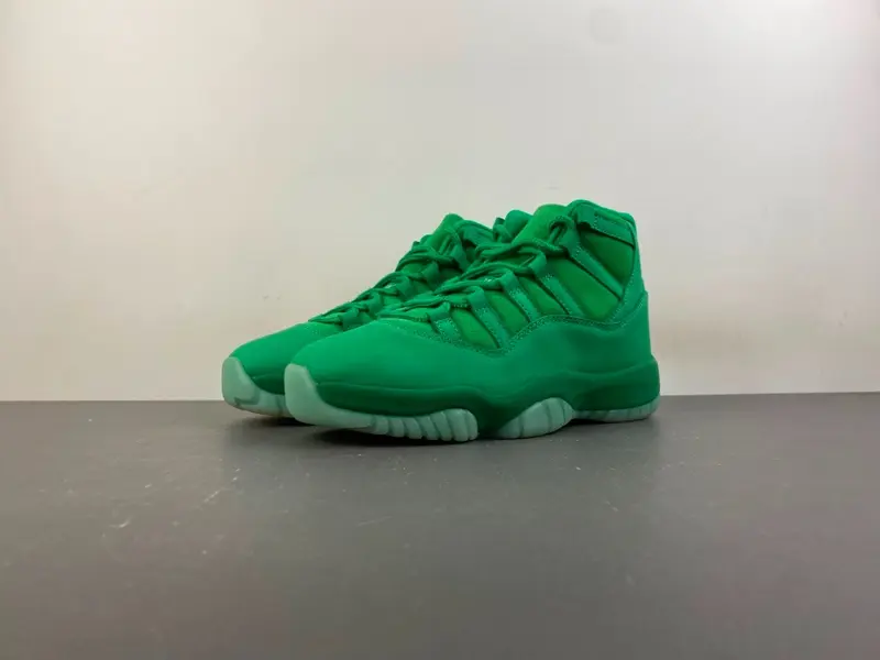 Air Jordan 11 Monstars lQ5700-900