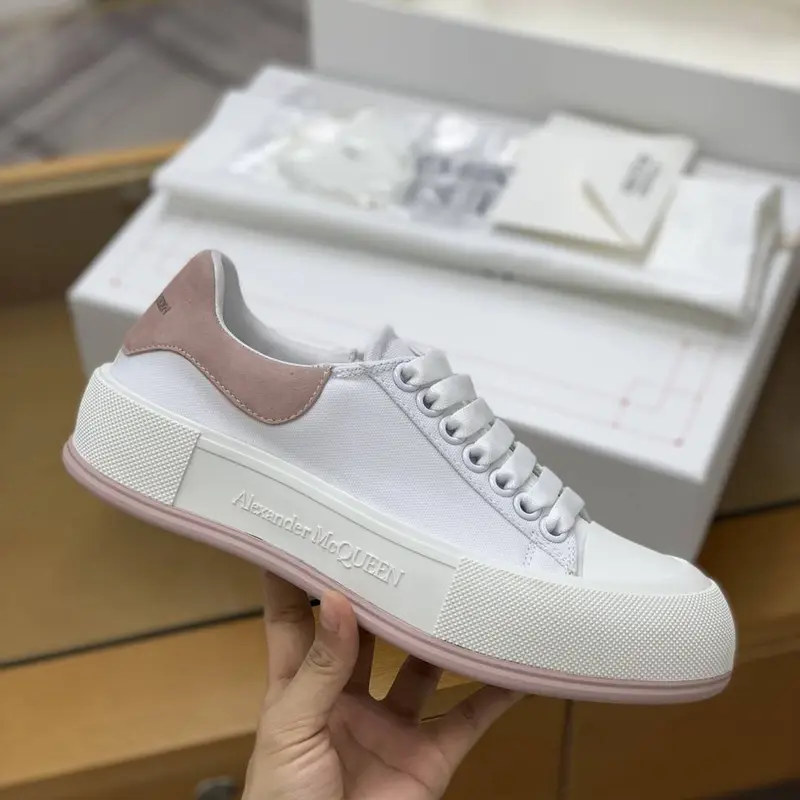 Alexander McQueen MQ White/Pink veL*Vet tail Sneakers