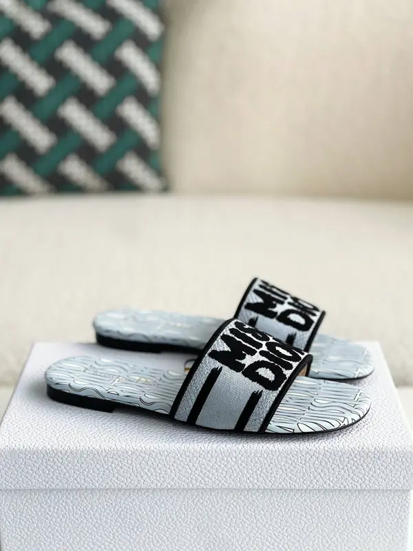 D*OR women's slippers