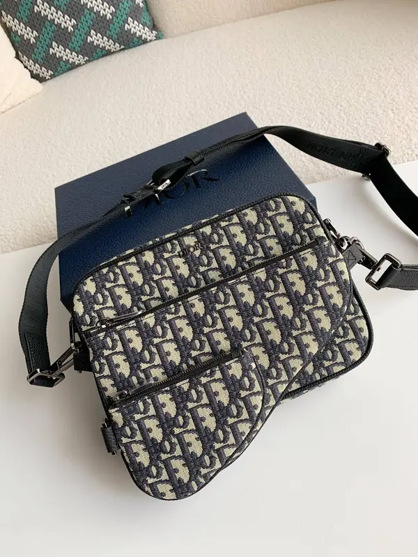 D*OR Men's SAFARI Messenger Bag, Top Quality Size：18*25*5cm