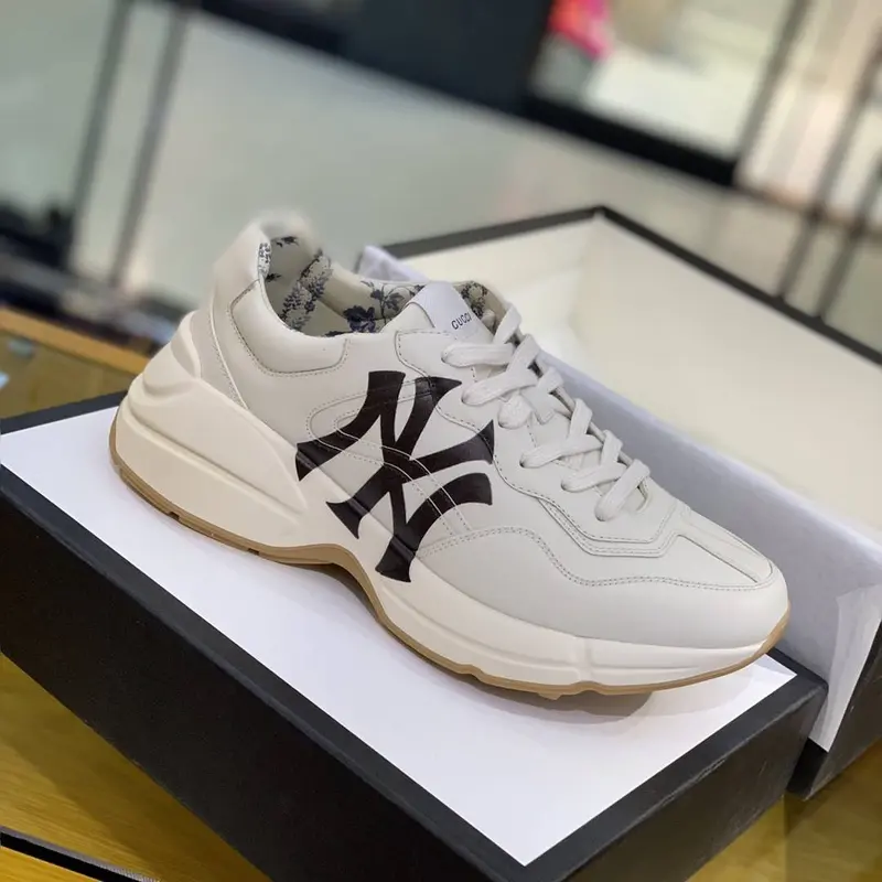 GU*IRetro Clunky Sneaker
