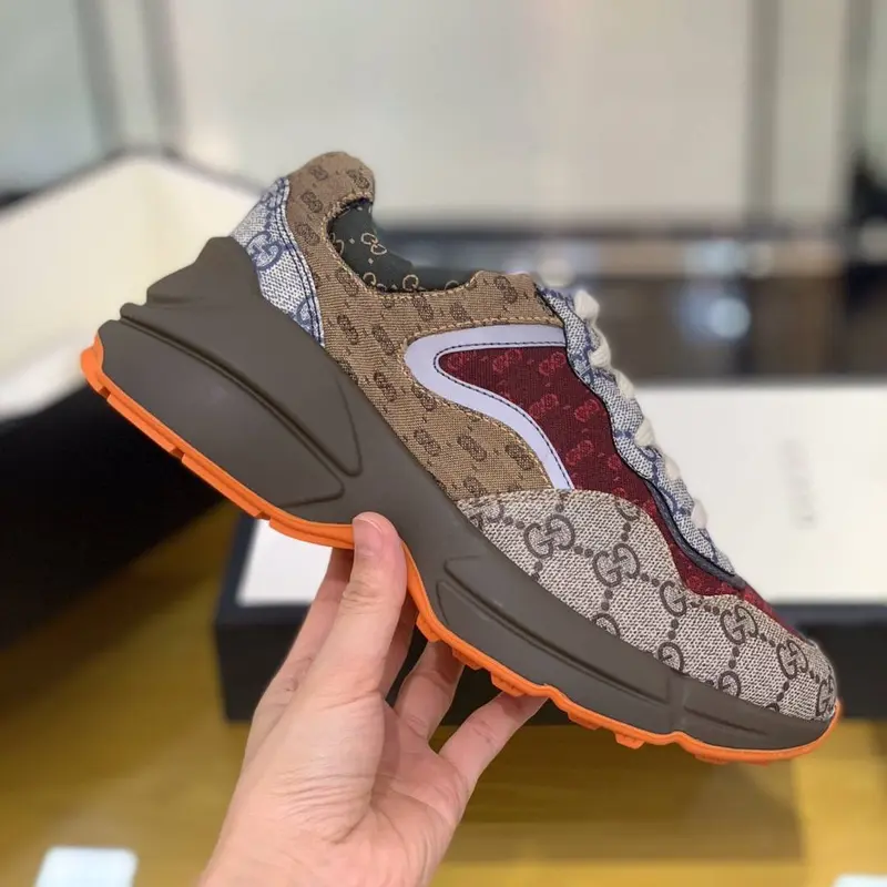 GU*IRetro Clunky Sneaker