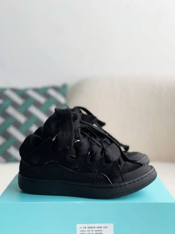 LA*N Sneaker