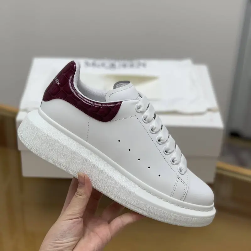 Alexander McQueen MQ Purple bead Stone graintail Sneakers