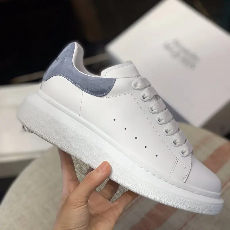 Alexander McQueen Mist Blue veL*Vet tail Sneakers
