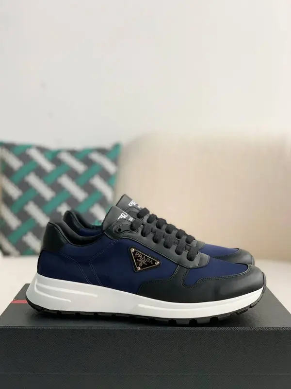 P*DA Sneakers