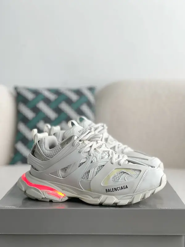 BLCG Track 1.0 track led Trainers