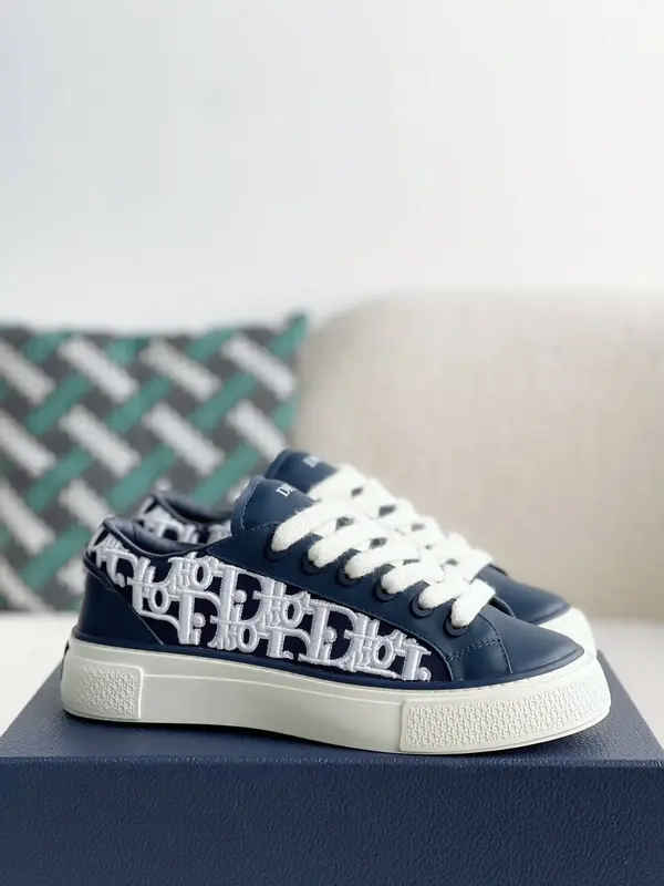 D*OR New B33 Sneaker