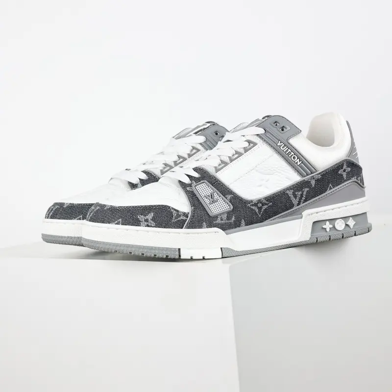 L*V TRAINER Sneakers Monogram Denim Grey White