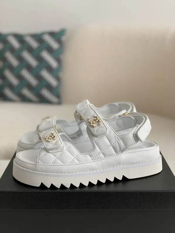 CH*EL Sandals