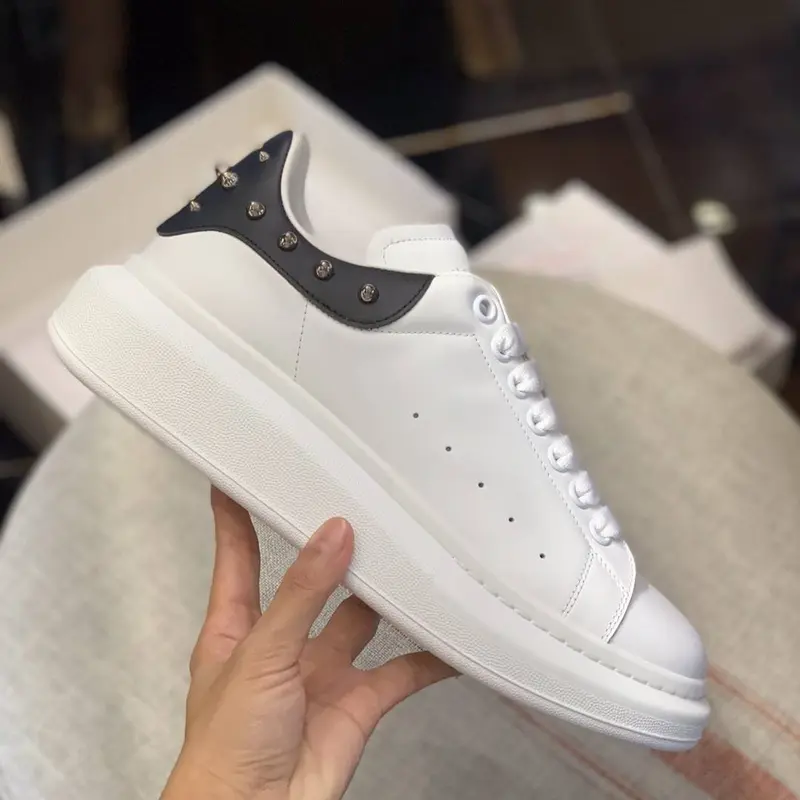 Alexander McQueen MQ White Point tail Sneakers