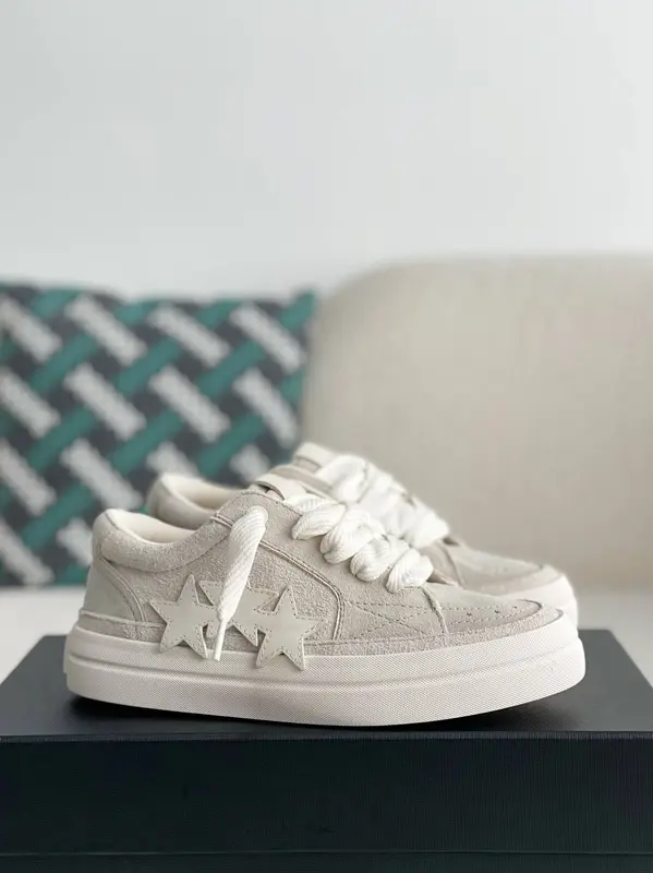 A*RI Sneakers