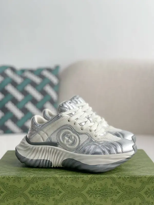 Interlock Double G low-top casual shoes