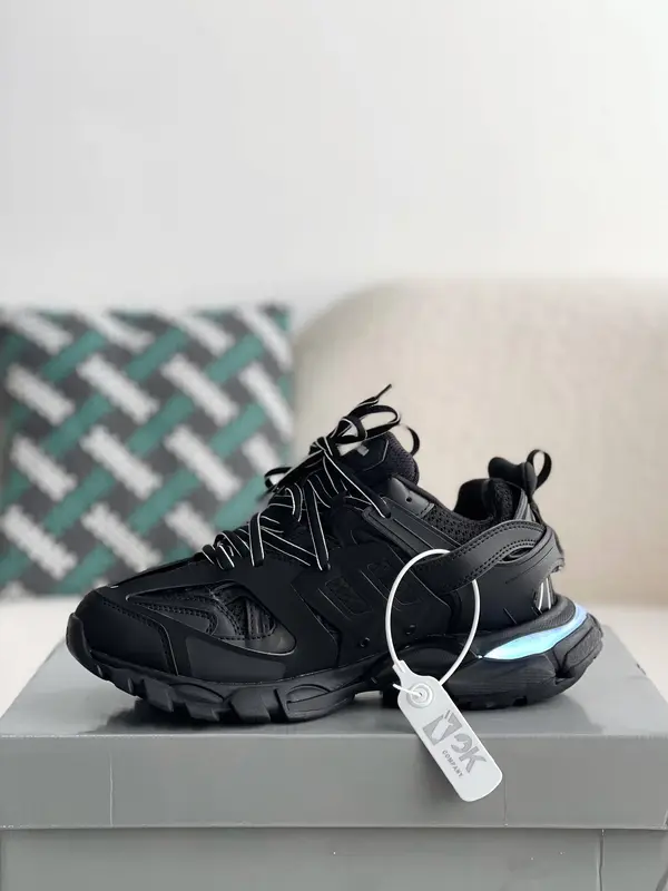 BLCG Track 1.0 track led Trainers
