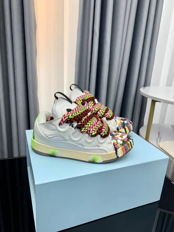 LA*N Sneaker