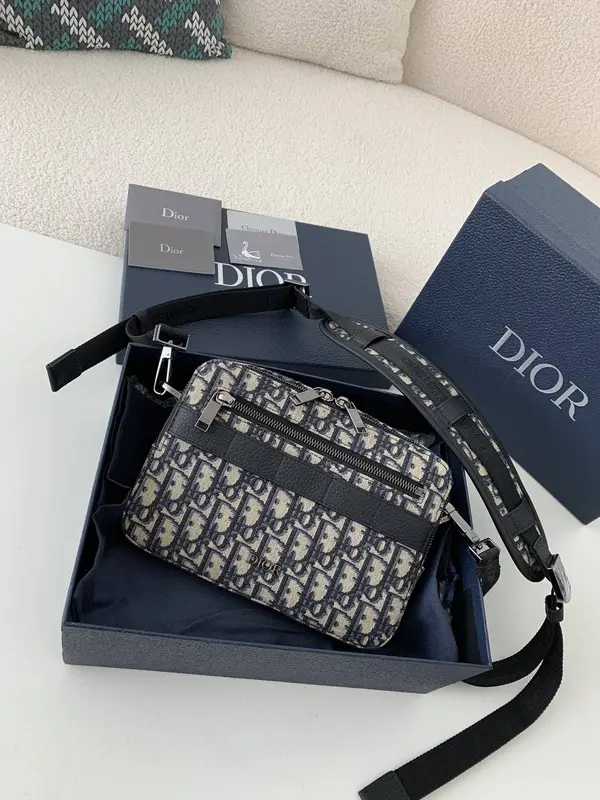 D*OR Men's SAFARI Messenger Bag, Top Quality Size: 22 * 15 * 6cm