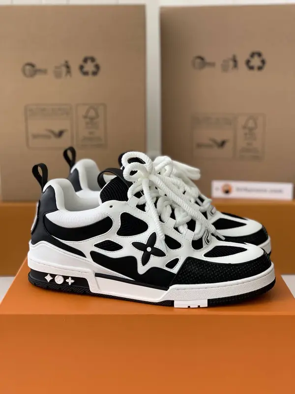 L*V  RUNNER TATIC  Sneakers