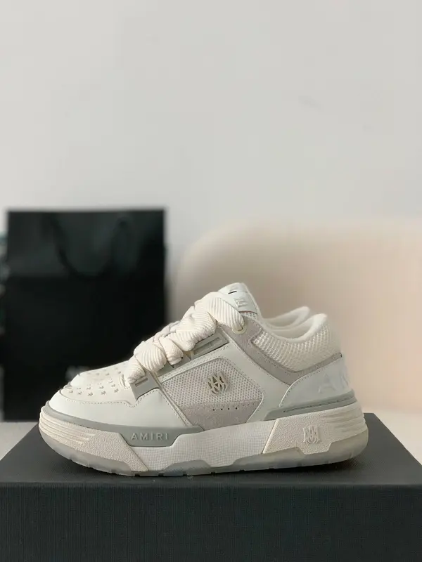 A*RI Sneakers