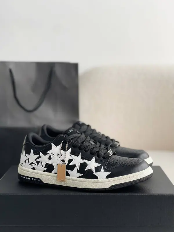 A*RI Sneakers