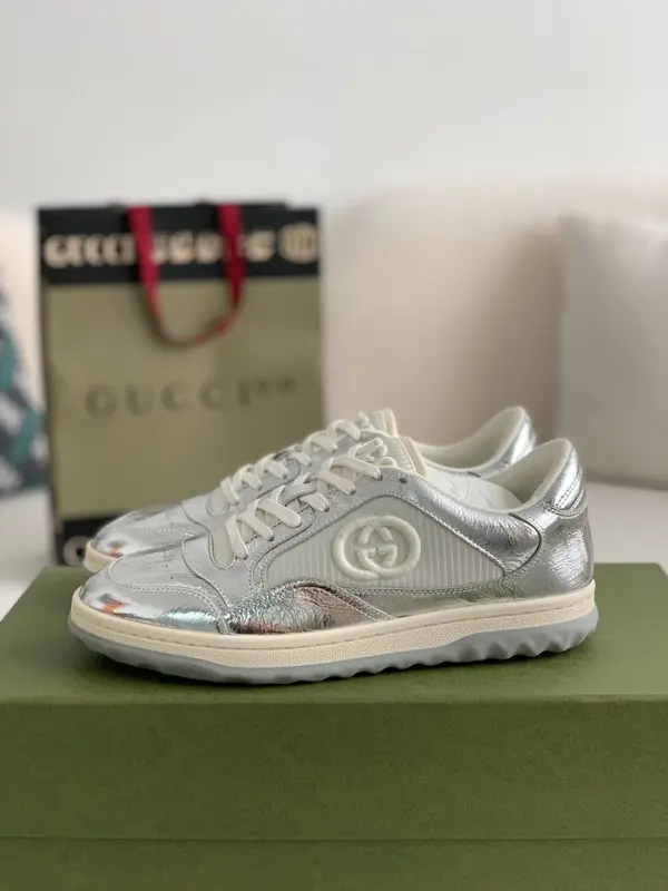 GU*IMac80 Sneakers