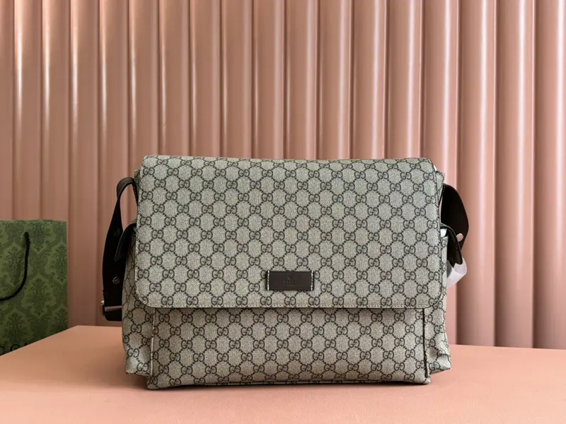 Gucci Unisex! Hot selling classic diaper bag Sureme Model: 211131 Size: 44x28x14cm