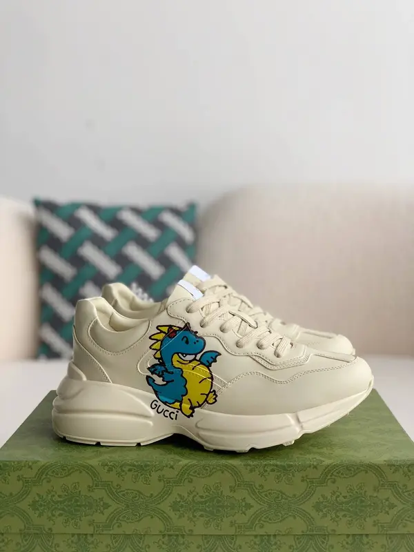 GU*IRetro Clunky Sneaker