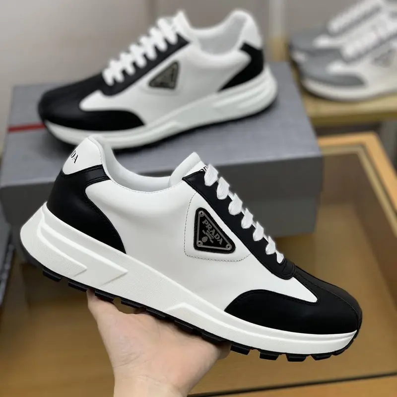 P*DA Sneakers