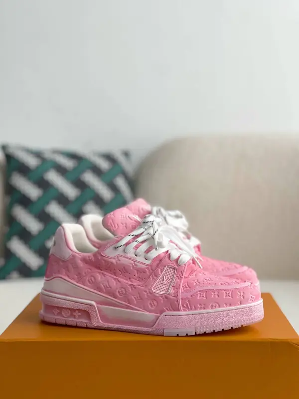 L*V TRAINER SNEAKERS