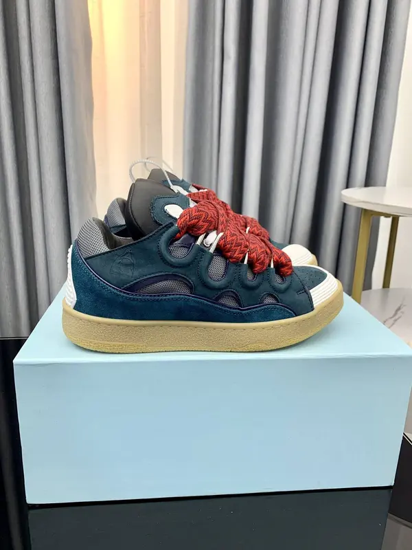 LA*N Sneaker