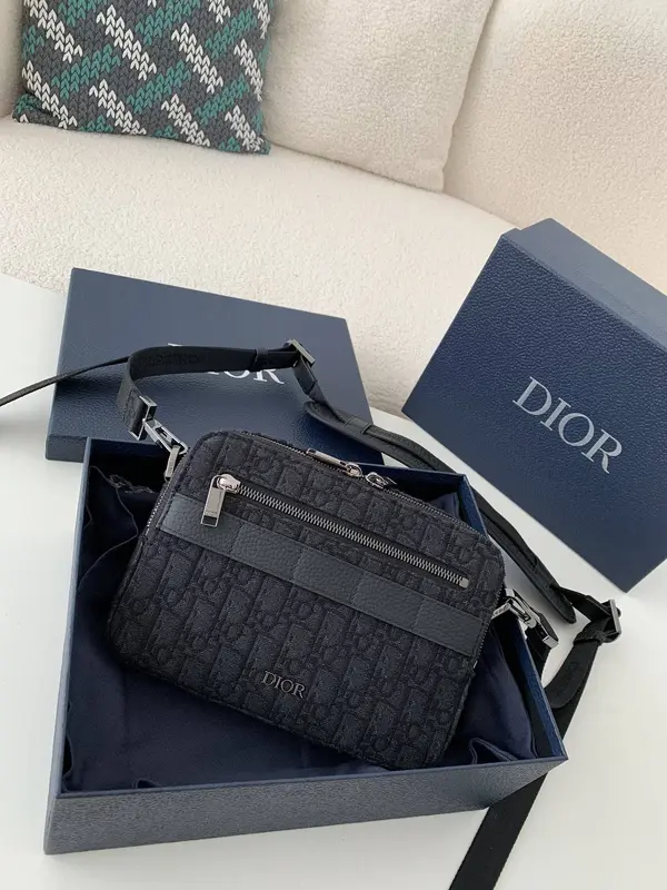 D*OR Men's SAFARI Messenger Bag, Top Quality Size: 22 * 15 * 6cm