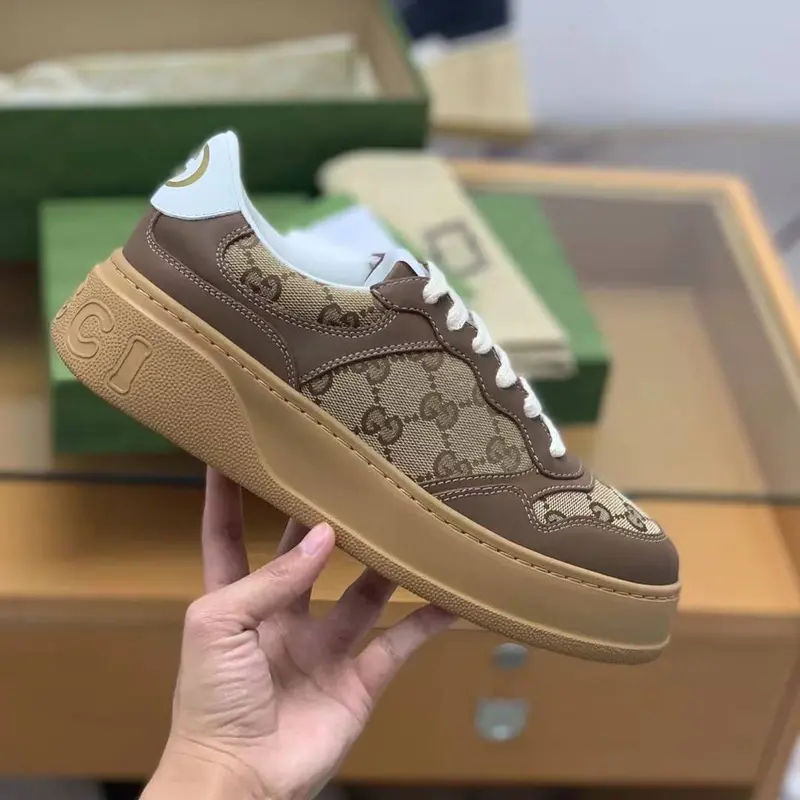 GU*Isneakers Cowhide
