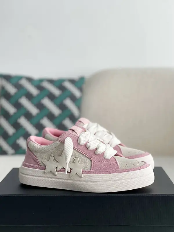 A*RI Sneakers