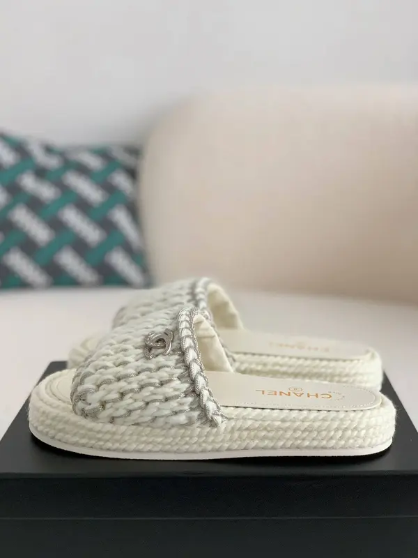 CH*EL women's slippers