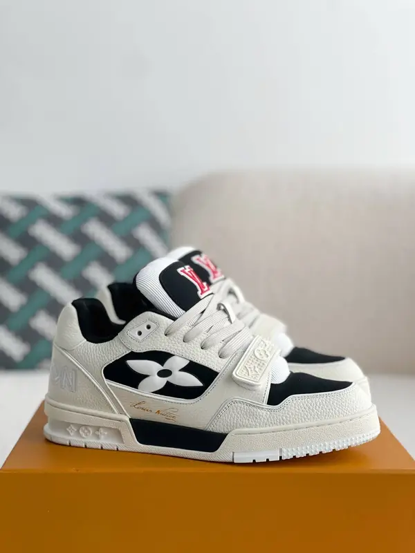 L*V SNEAKERS